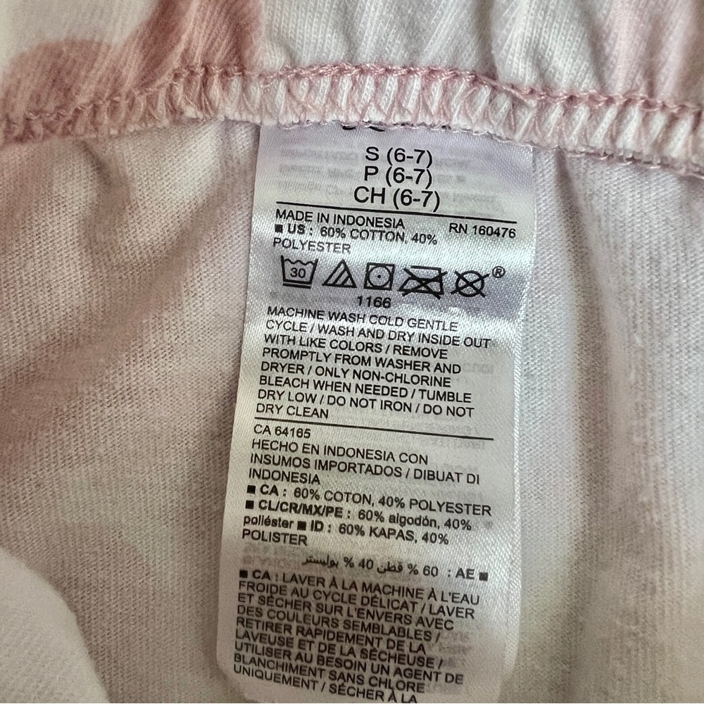 Old Navy Dolphin-Hem Cheer Shorts, Pink Camo, Size S (6-7) - Picture 5 of 5